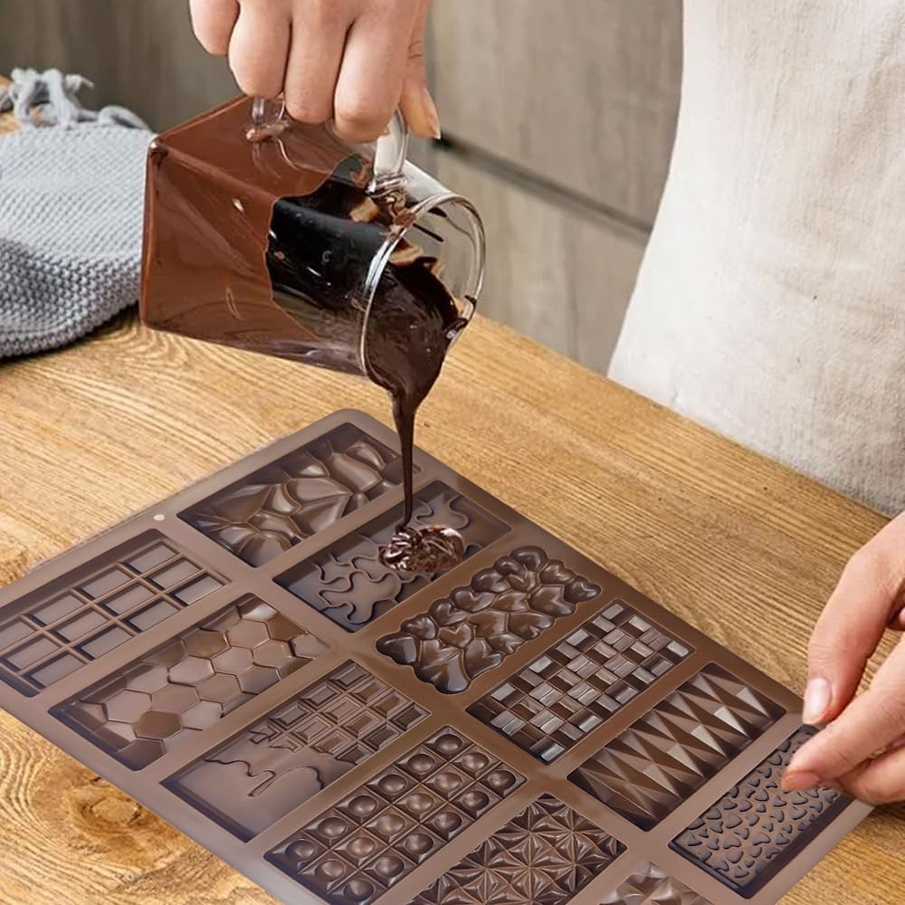 12 In 1 Chocolate Molds Dubai  - огляд і ціна Kitchen Baking Molds